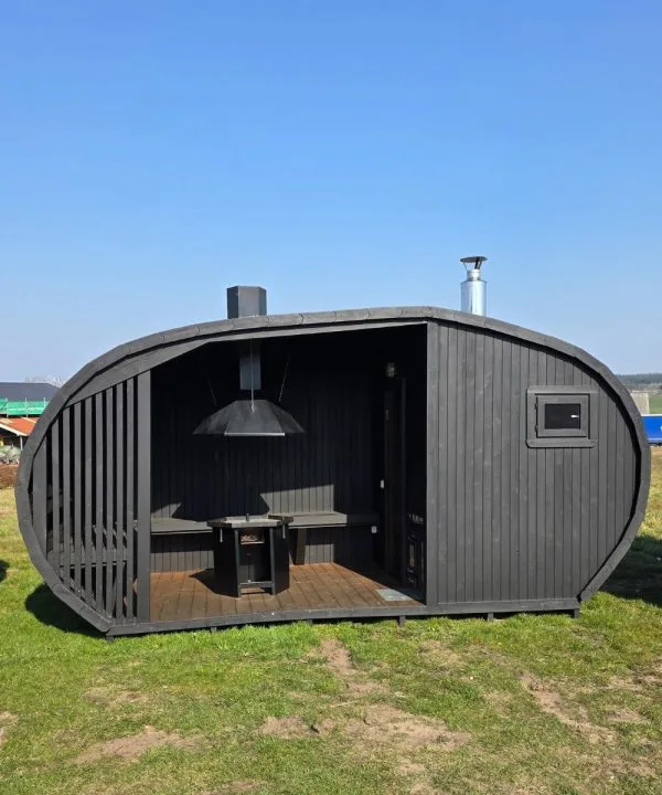 Udendørs sauna med grillområde